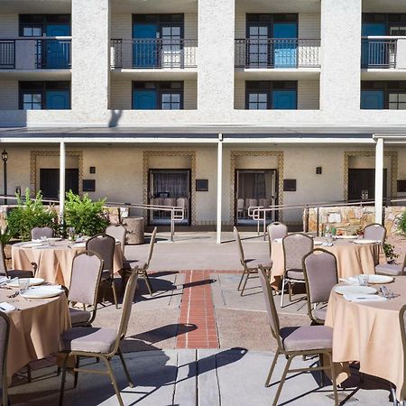 Embassy Suites By Hilton Scottsdale Resort מראה חיצוני תמונה