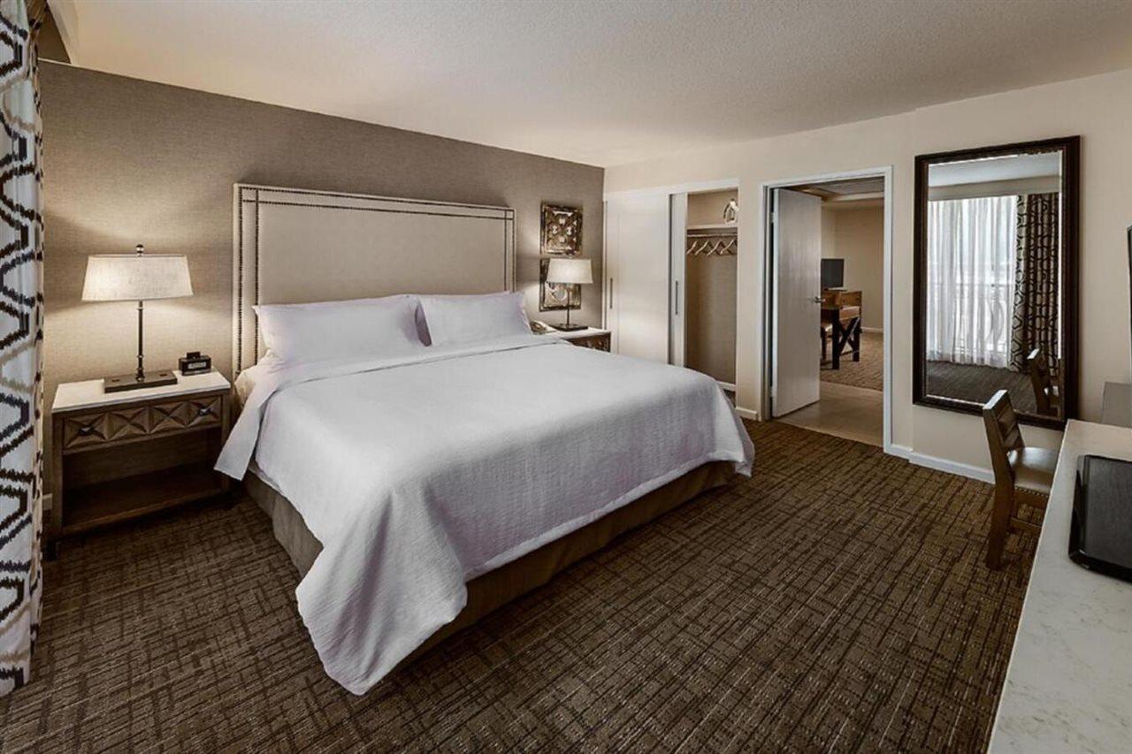Embassy Suites By Hilton Scottsdale Resort מראה חיצוני תמונה