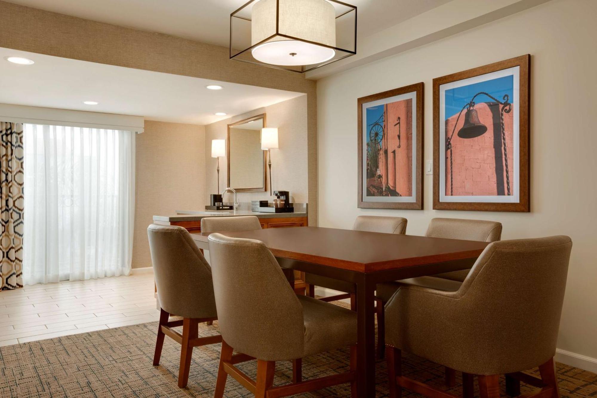 Embassy Suites By Hilton Scottsdale Resort מראה חיצוני תמונה