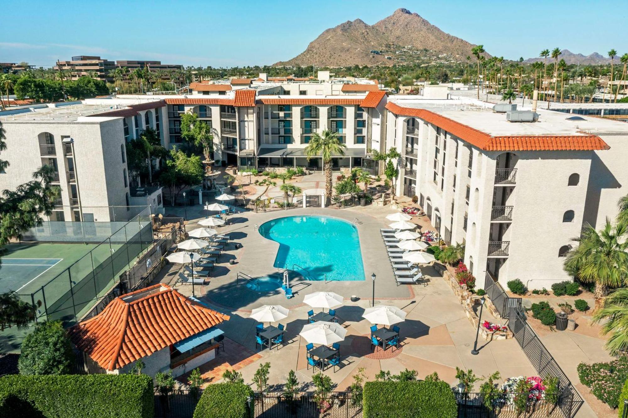 Embassy Suites By Hilton Scottsdale Resort מראה חיצוני תמונה