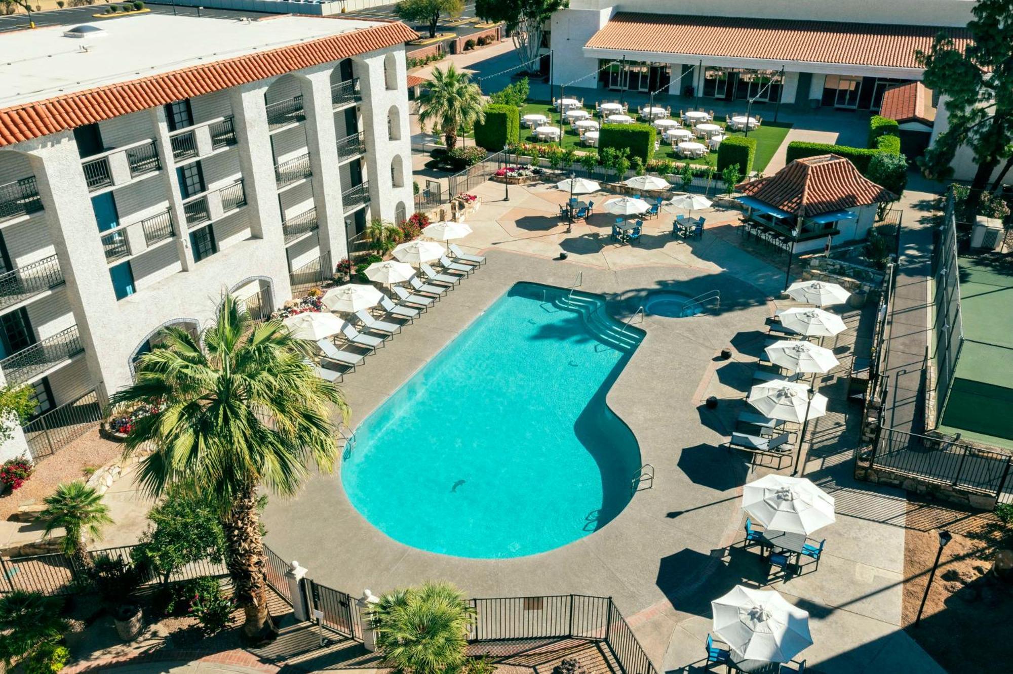 Embassy Suites By Hilton Scottsdale Resort מראה חיצוני תמונה