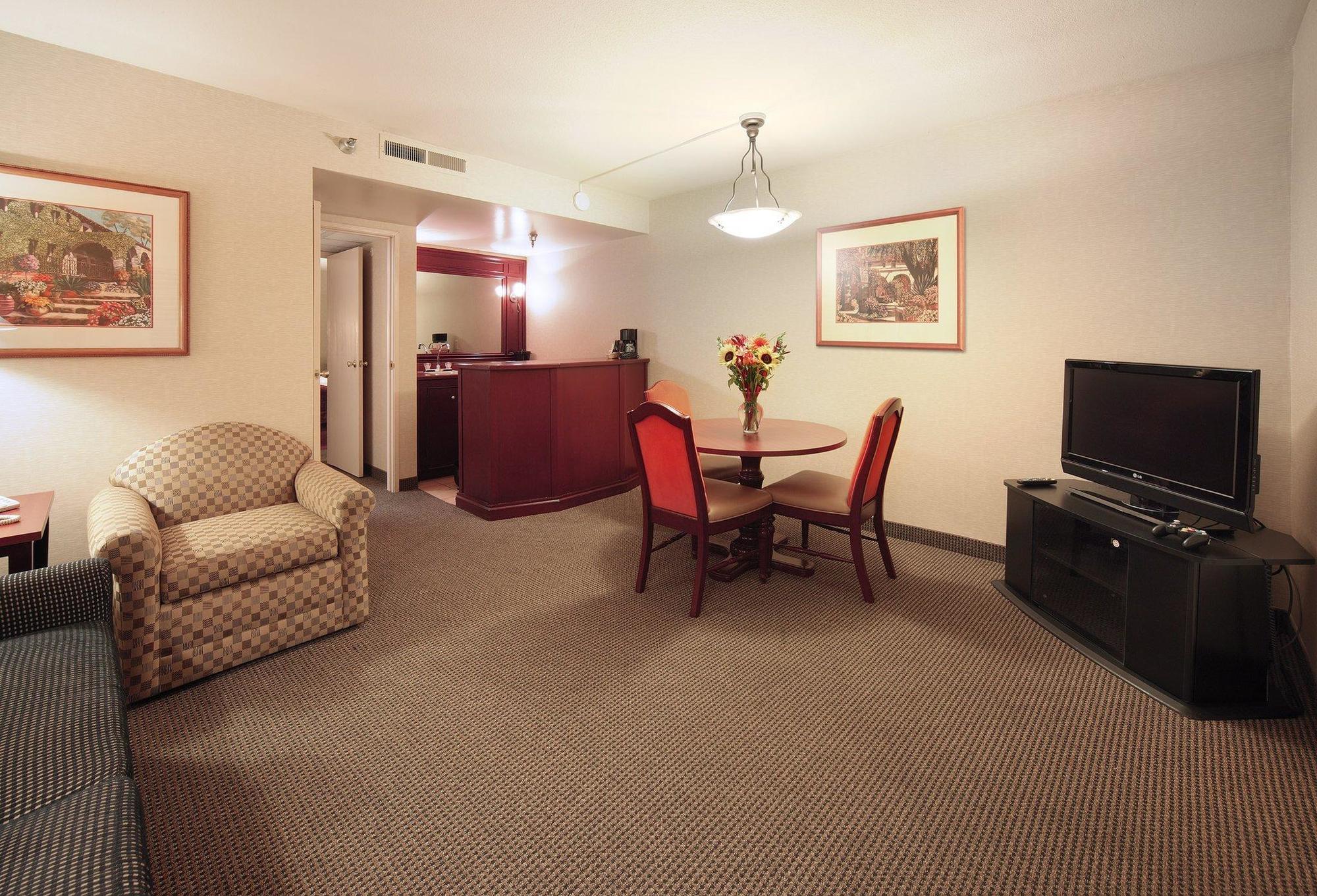 Embassy Suites By Hilton Scottsdale Resort מראה חיצוני תמונה