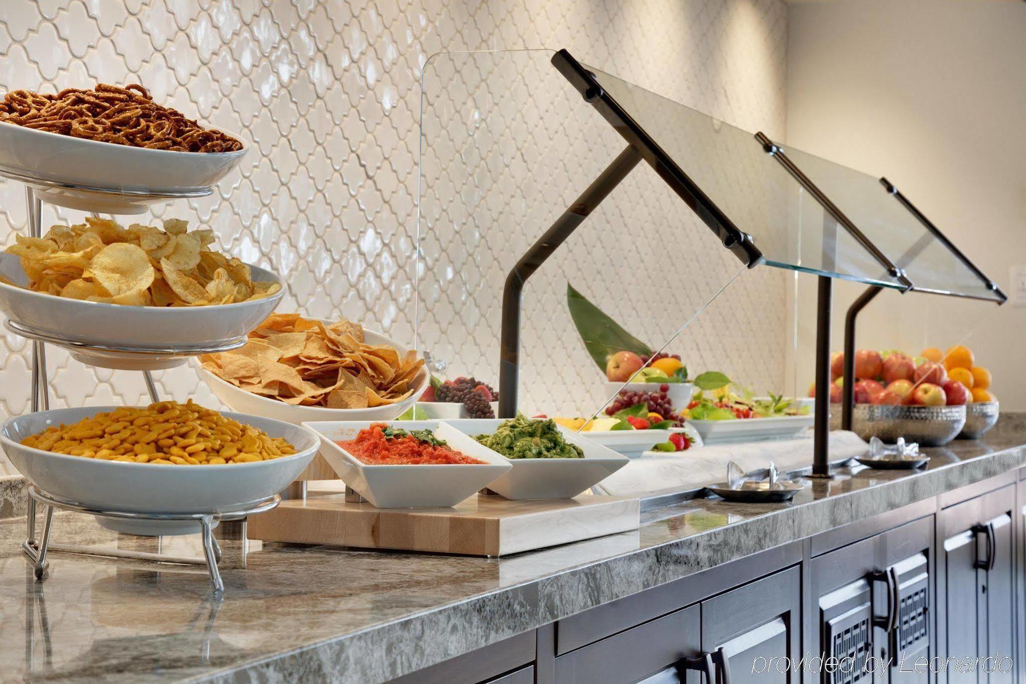 Embassy Suites By Hilton Scottsdale Resort מראה חיצוני תמונה