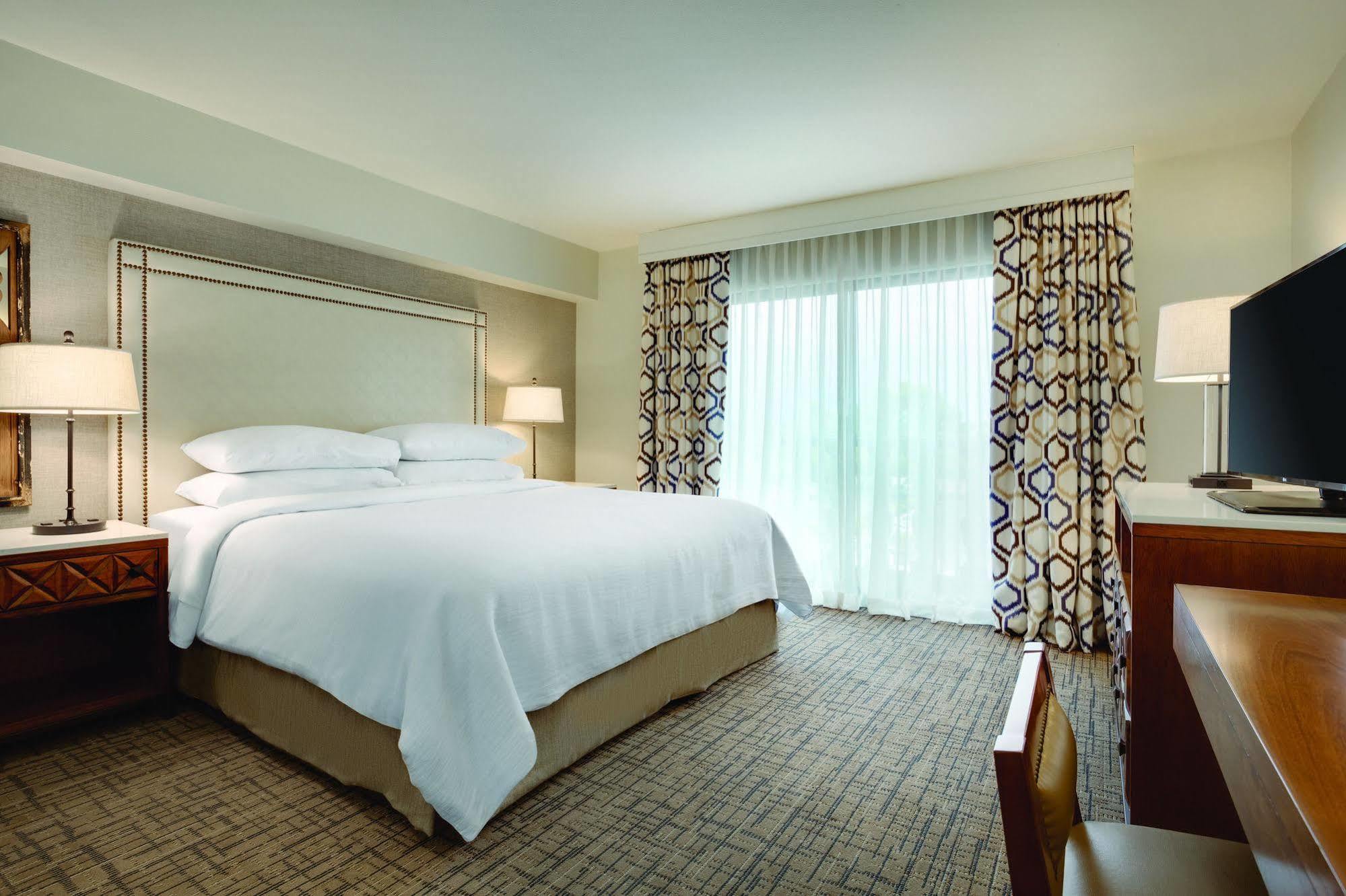 Embassy Suites By Hilton Scottsdale Resort מראה חיצוני תמונה