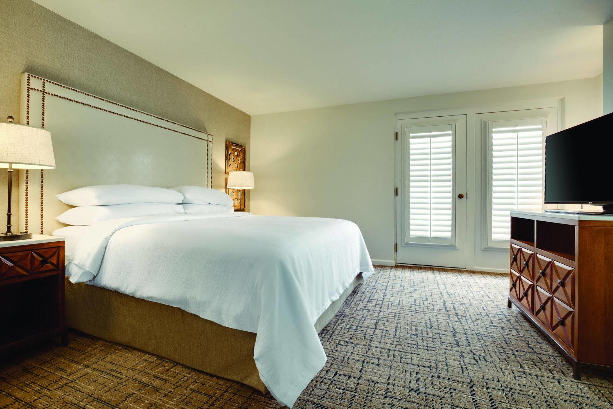 Embassy Suites By Hilton Scottsdale Resort מראה חיצוני תמונה