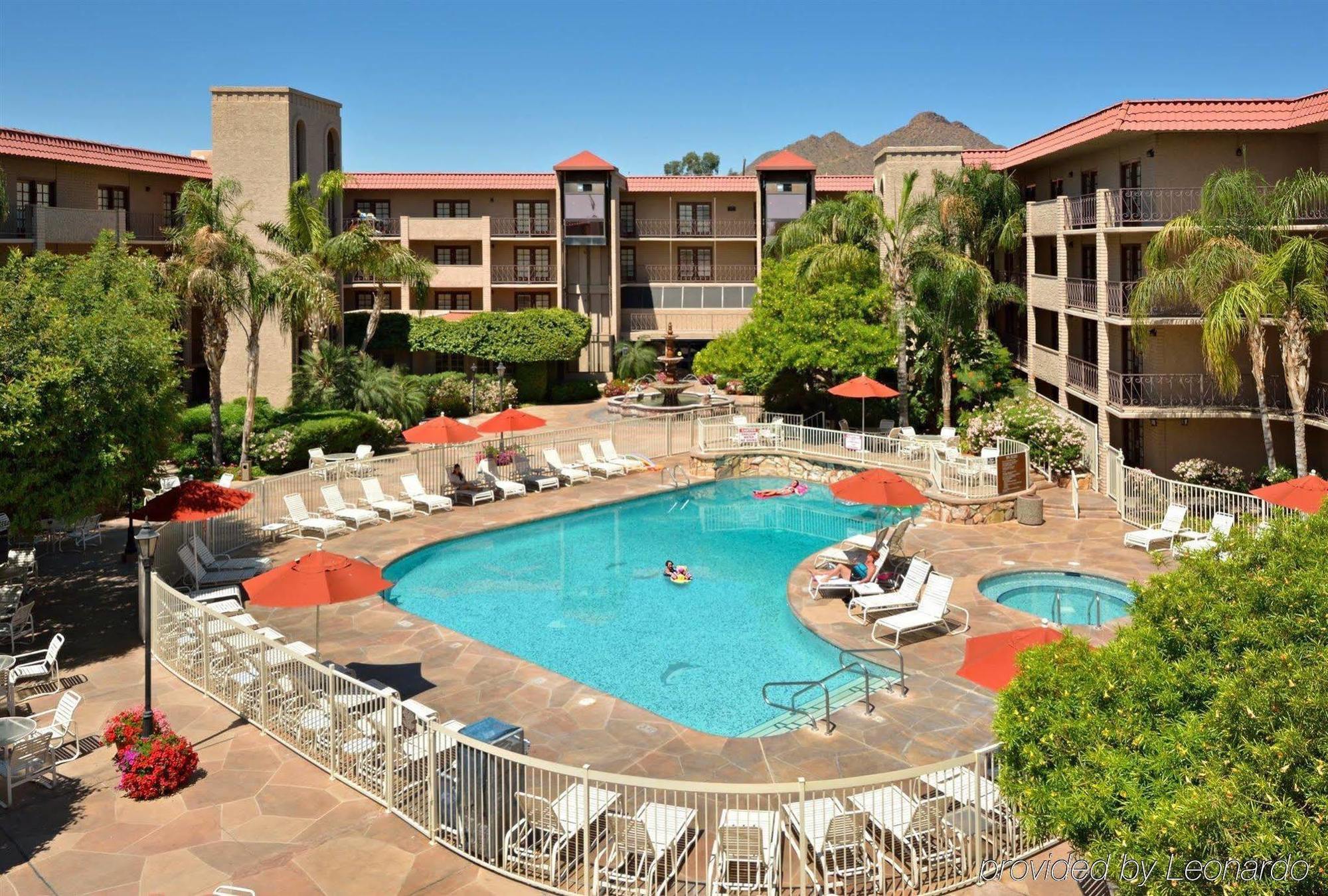 Embassy Suites By Hilton Scottsdale Resort מראה חיצוני תמונה